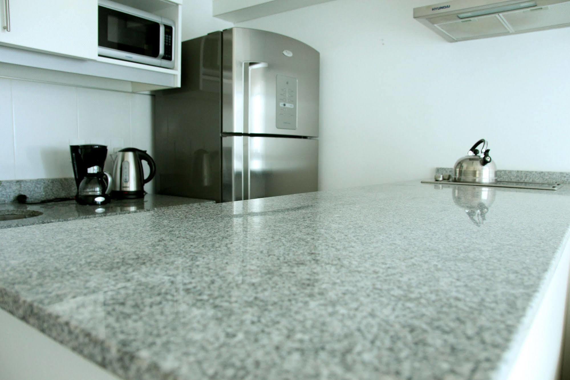 Rentline Apartamentos - Skyline Montevideo Bagian luar foto